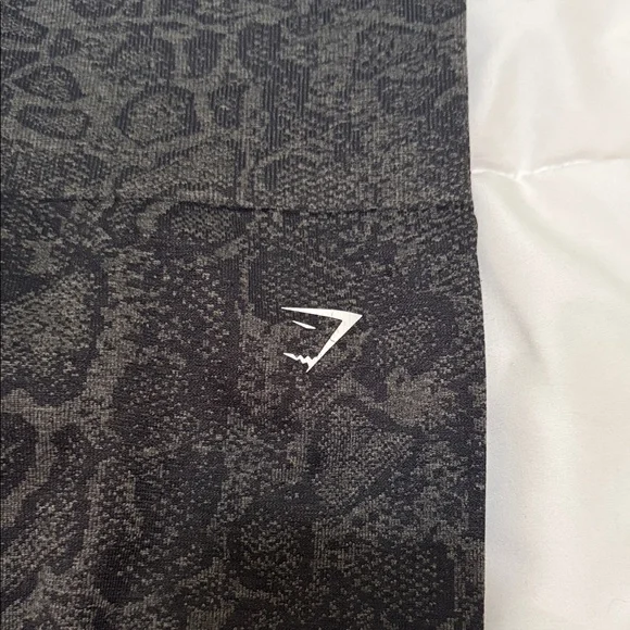 Black Gym shark women’s Patterned Leggings - Picture 2 of 3